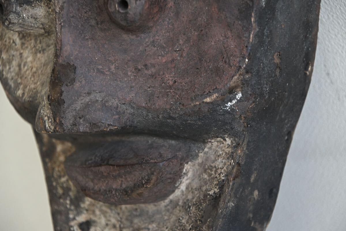 アフリカンアート 民族芸術 木彫人物オブジェ ビーズ装飾 プリミティブ